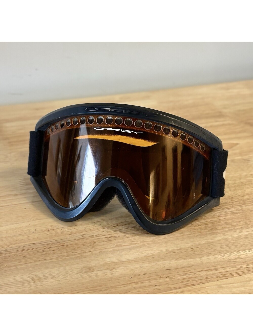 Vintage Oakley Ski Snowboard Goggles Black Frame Orange Lens USA Made Retro